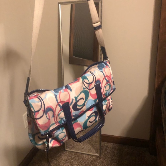 Coach! Fold over shoulder strap bag - Picture 3 of 7